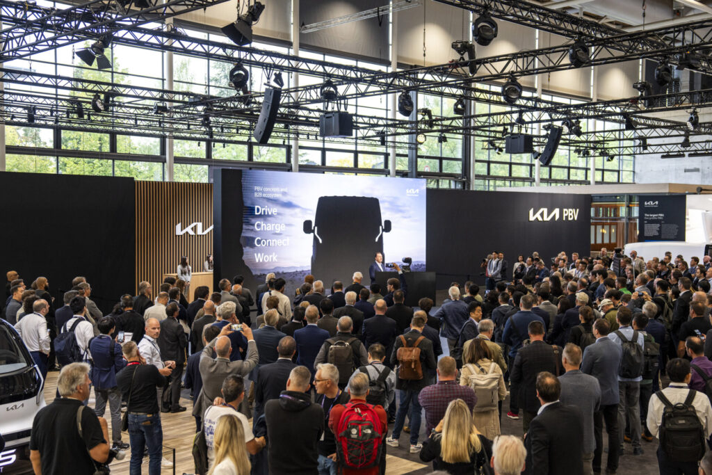 Kia_auf_der_IAA_Transportation_03_Marc_Hedrich_Praesident_Kia_Europe (1)