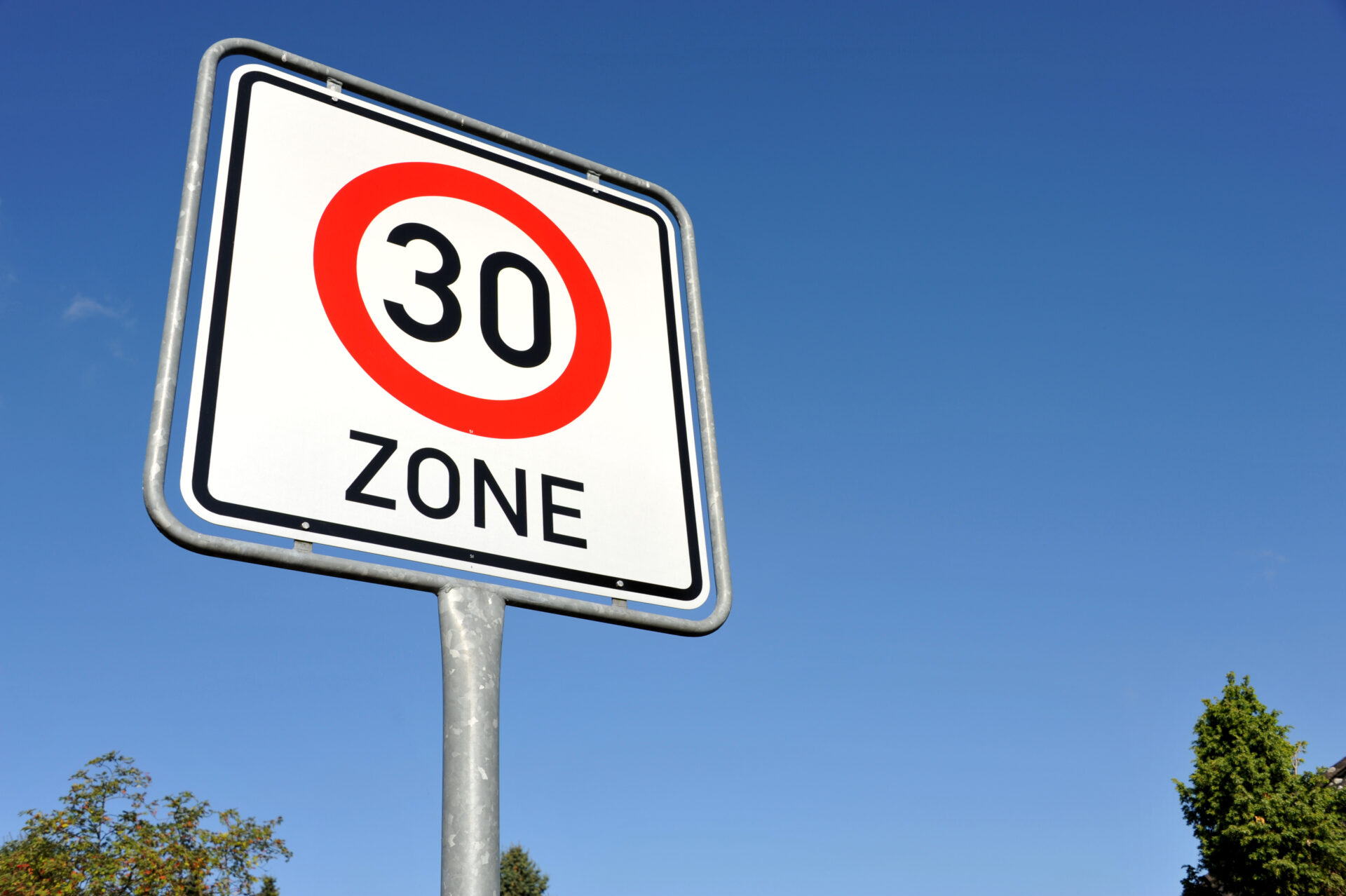 Tempo 30-Zonen: Bundesrat blockiert Gesetzesänderung zur Verkehrsreform