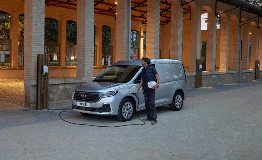 Transit Connect PHEV ab sofort bestellbar