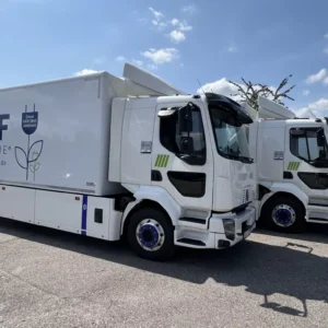 GREIF Mietwäsche setzt auf Renault Trucks E-Tech D