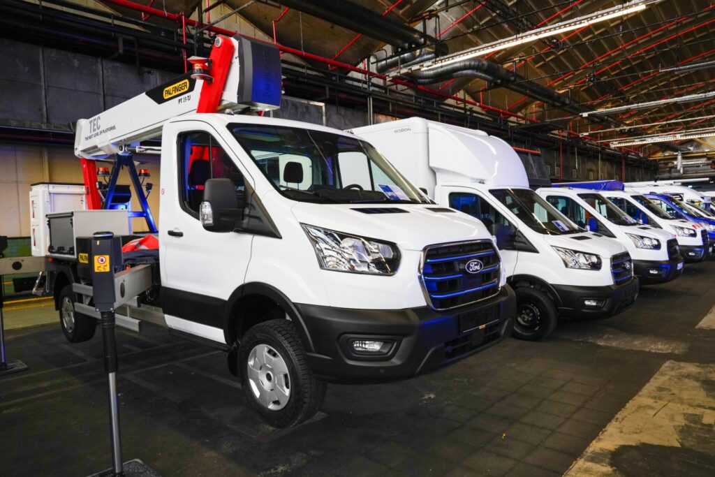 Beim Ford Pro Heroes Day präsentiert das Nutzfahrzeug-Team von Ford zusammen mit seinen Auf- und Umbaupartnern 25 Spezialfahrzeuge im Kölner Werk
Foto: Ford
