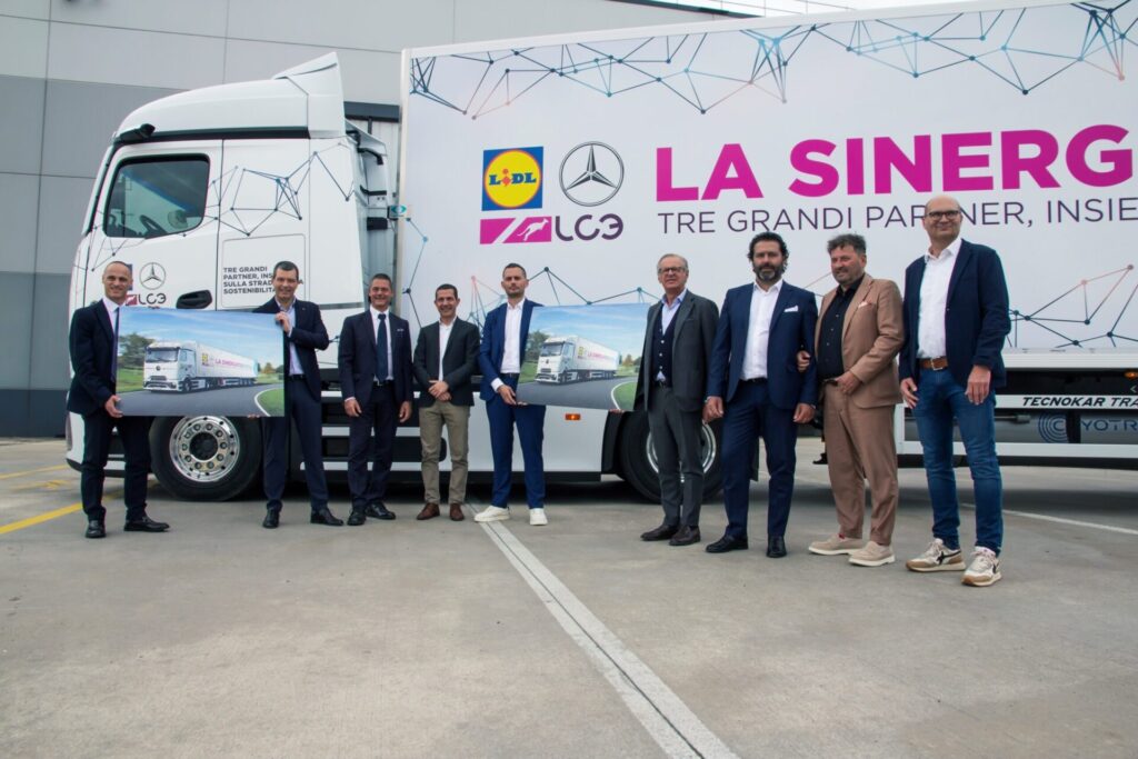 Mercedes-Benz eActros for LIDL Italy

Mercedes-Benz eActros für LIDL Italien