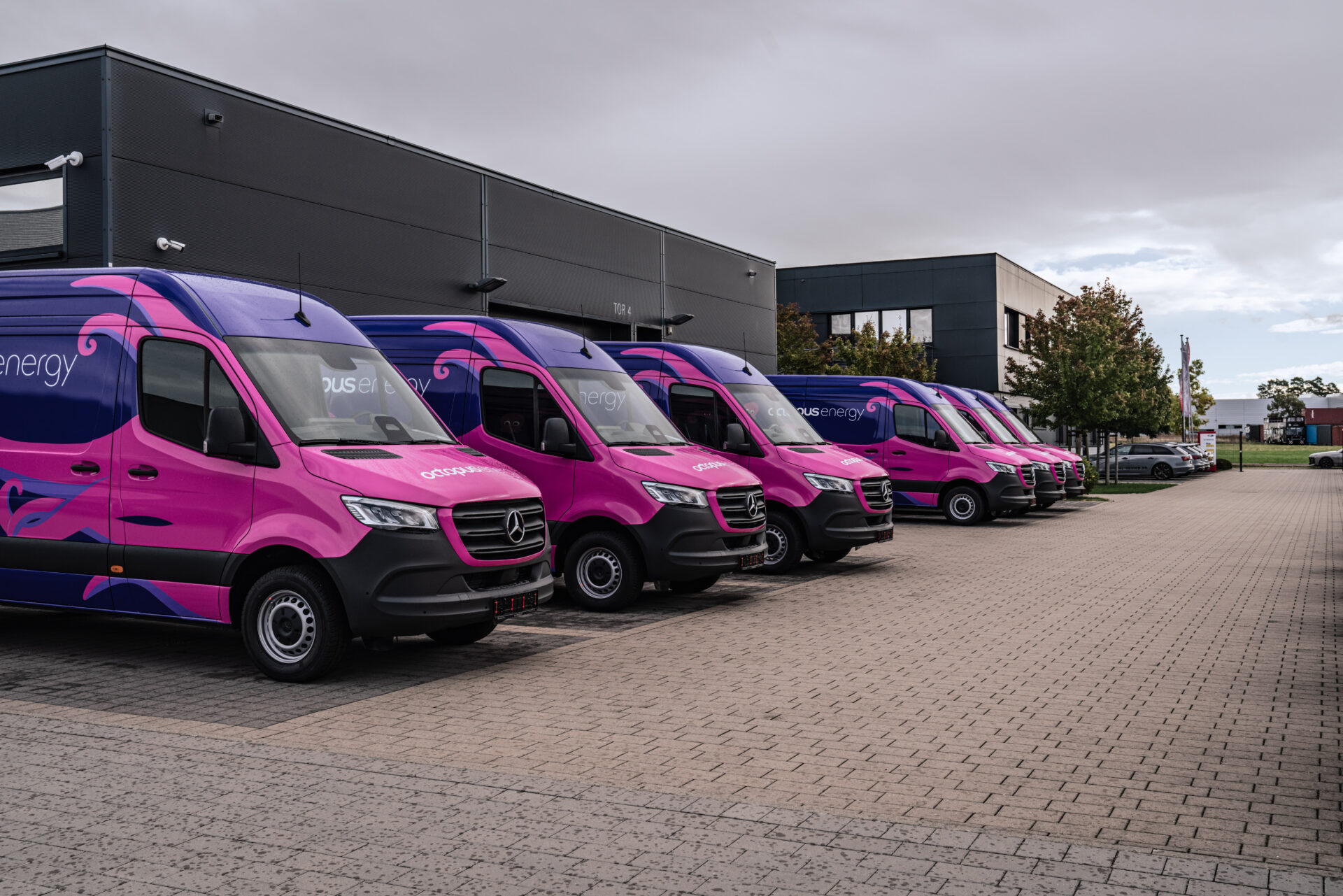 Kanada,Elektromobilität Darum ist Fahrzeugbeschriftung für Ihre Unternehmensflotte so wichtig