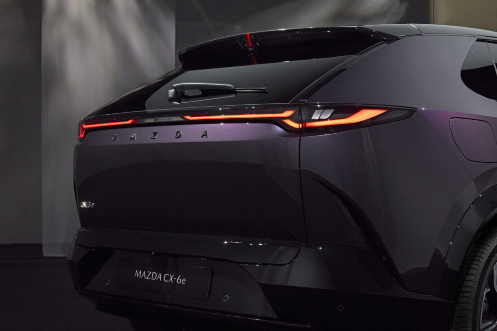 Mazda CX-6e mazda_cx-6e_germany_nv_det_07
